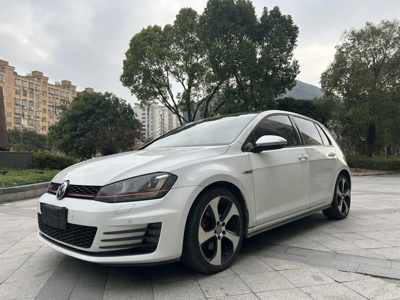 Volkswagen Golf GTI  из Китая