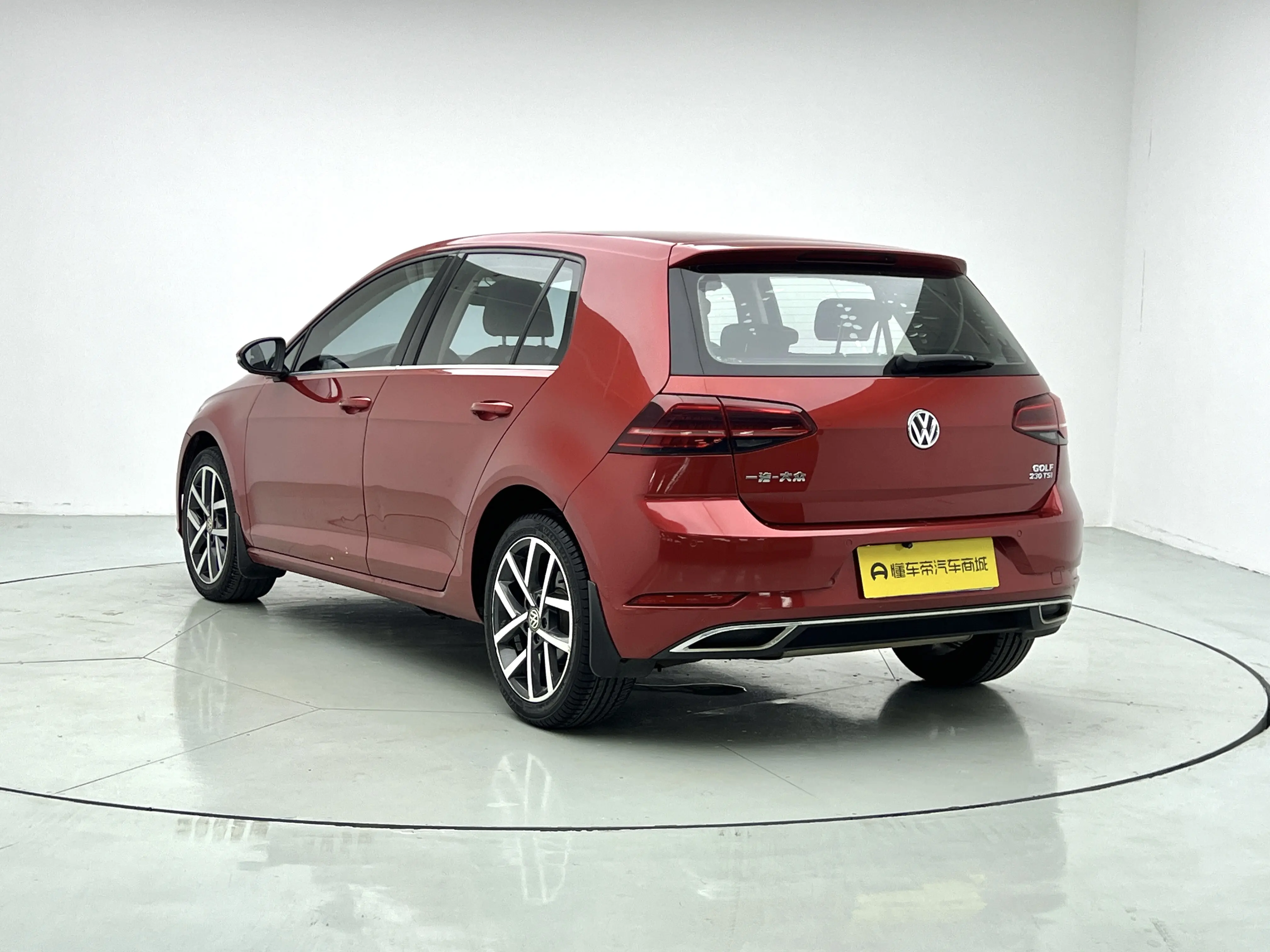 Volkswagen Golf  из Китая