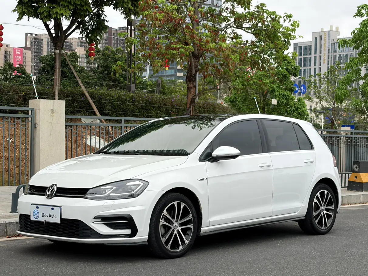 Volkswagen Golf  из Китая