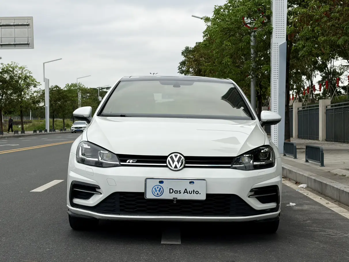 Volkswagen Golf  из Китая