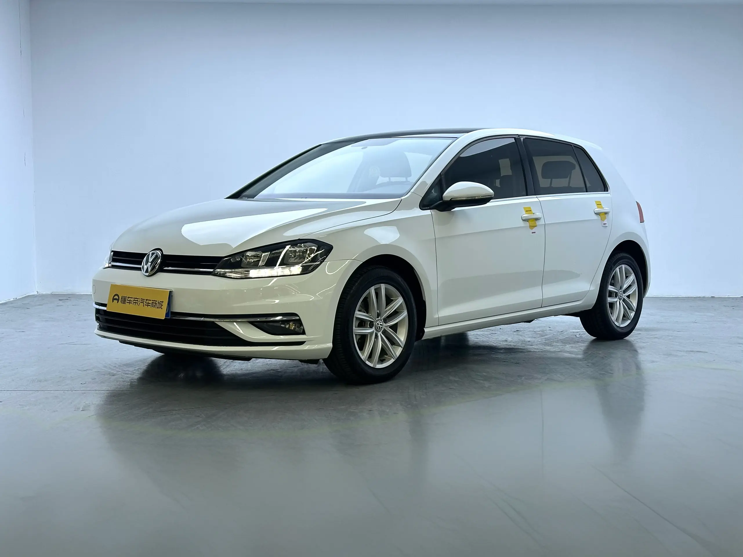 Volkswagen Golf  из Китая
