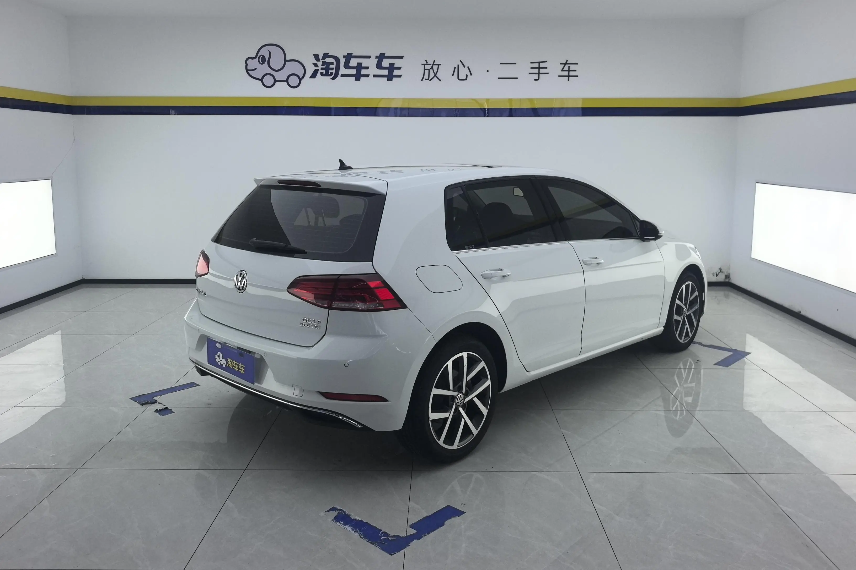Volkswagen Golf  из Китая