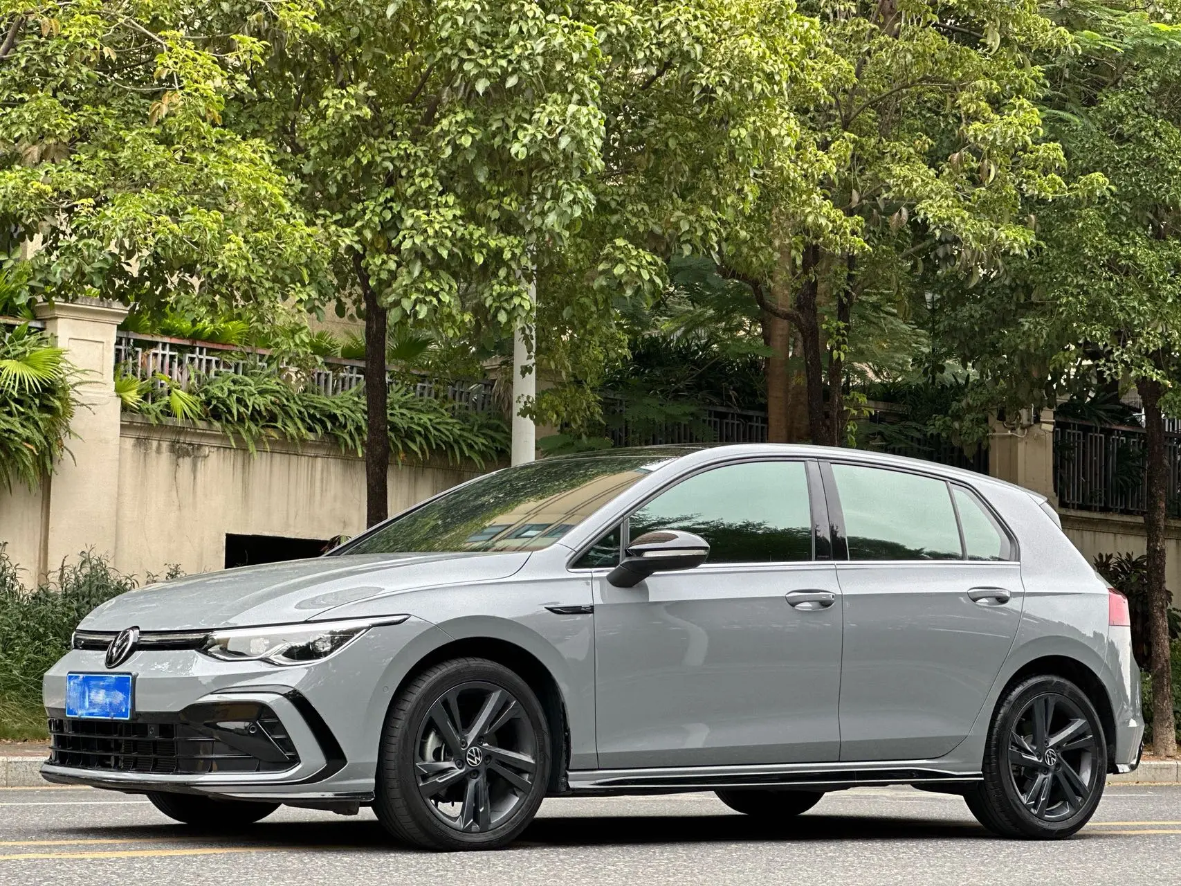 Volkswagen Golf  из Китая