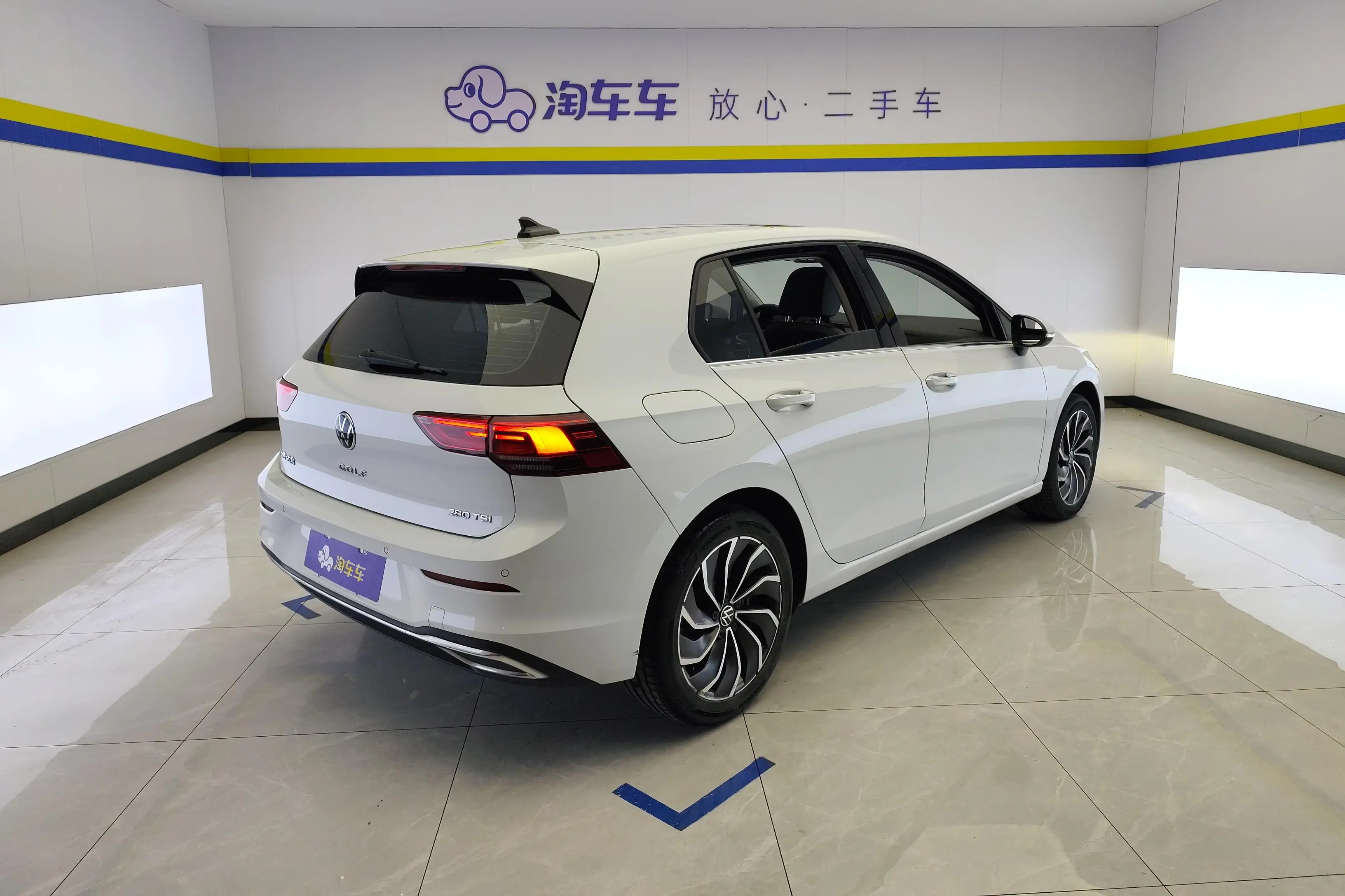 Volkswagen Golf  из Китая