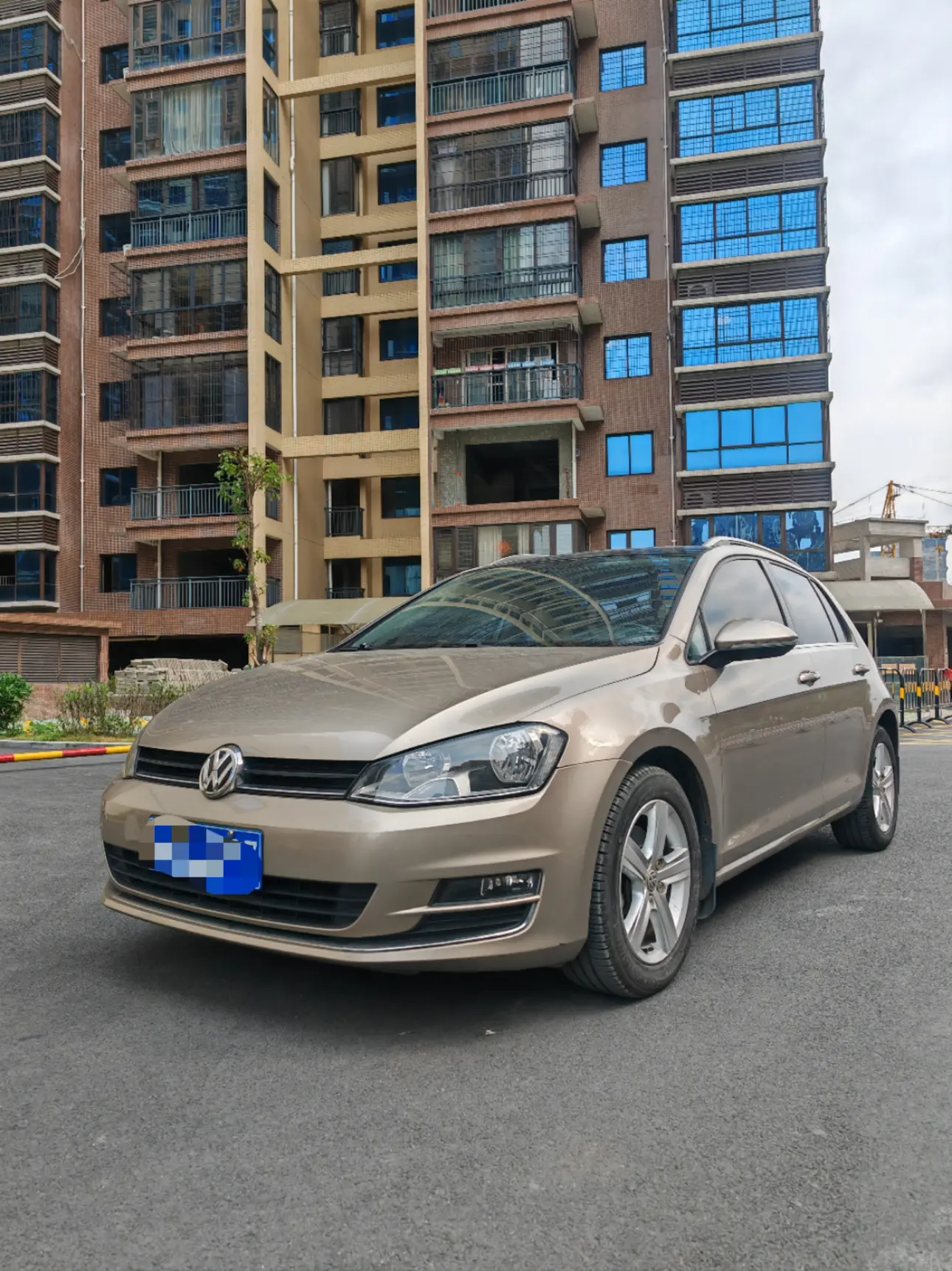 Volkswagen Golf  из Китая