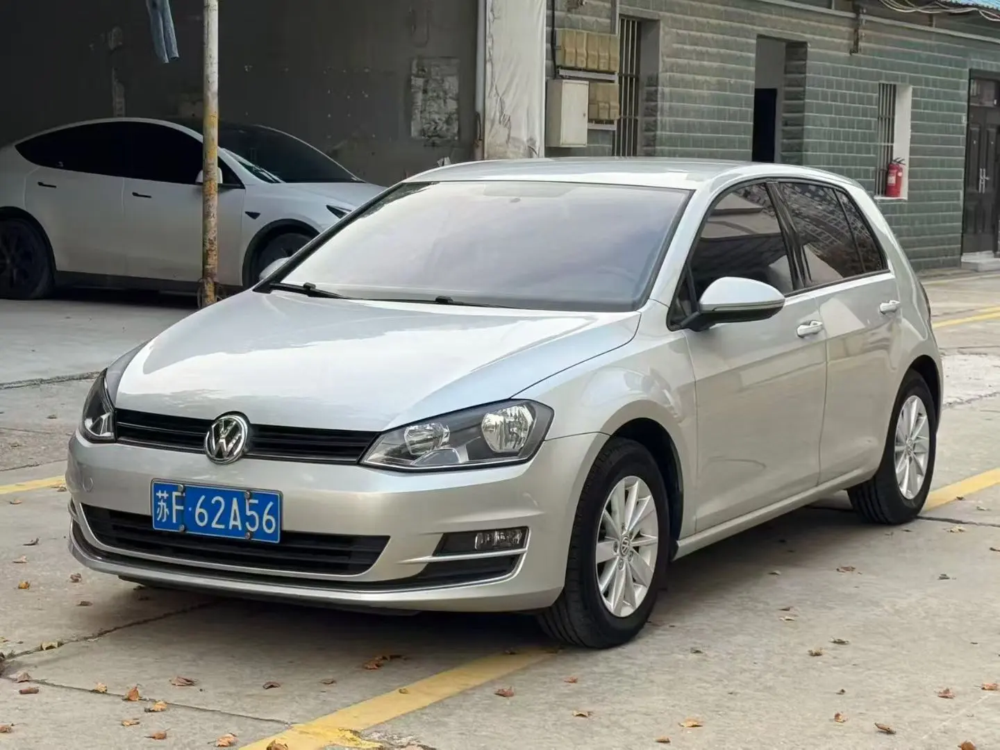 Volkswagen Golf  из Китая