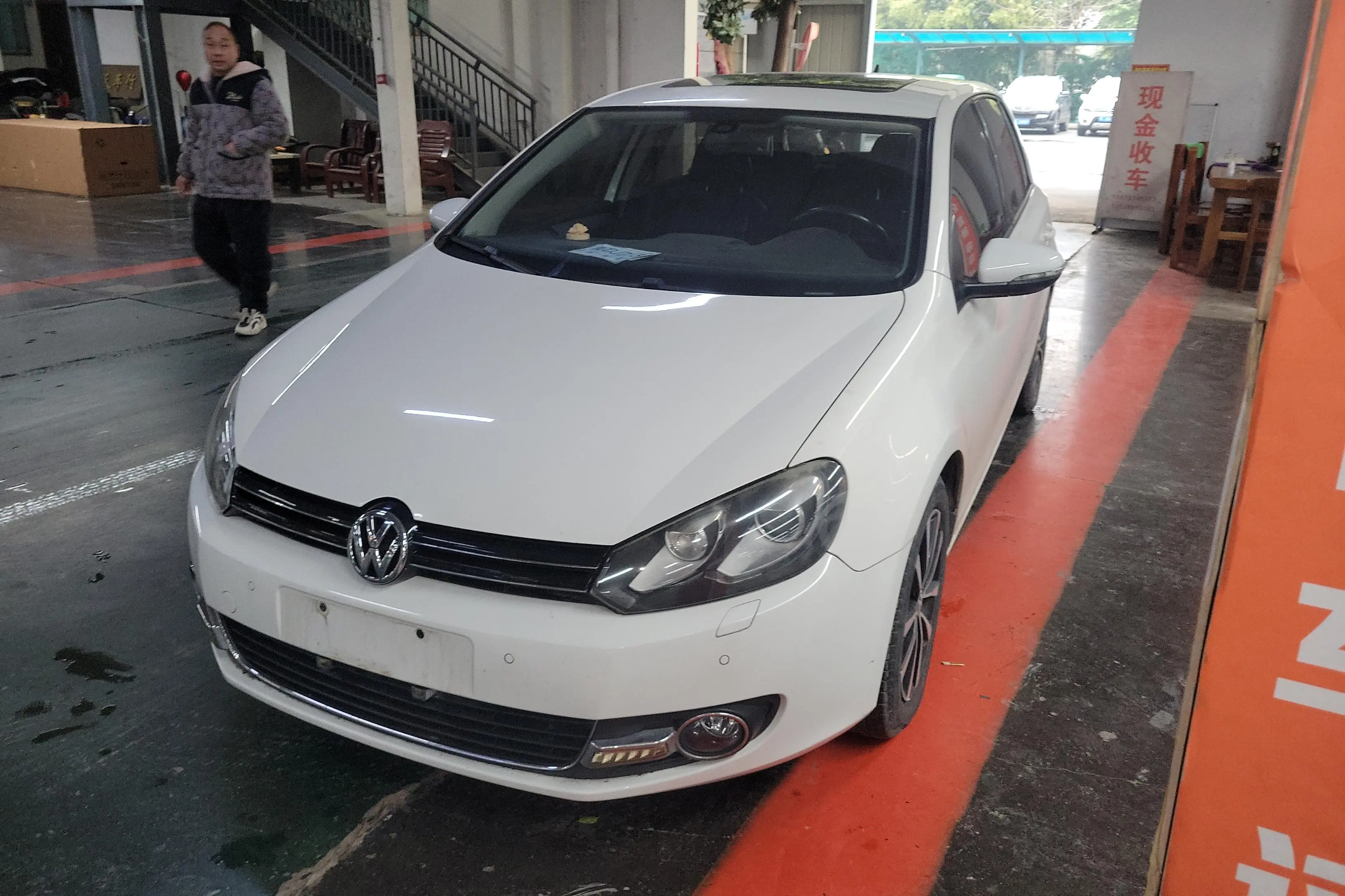 Volkswagen Golf  из Китая