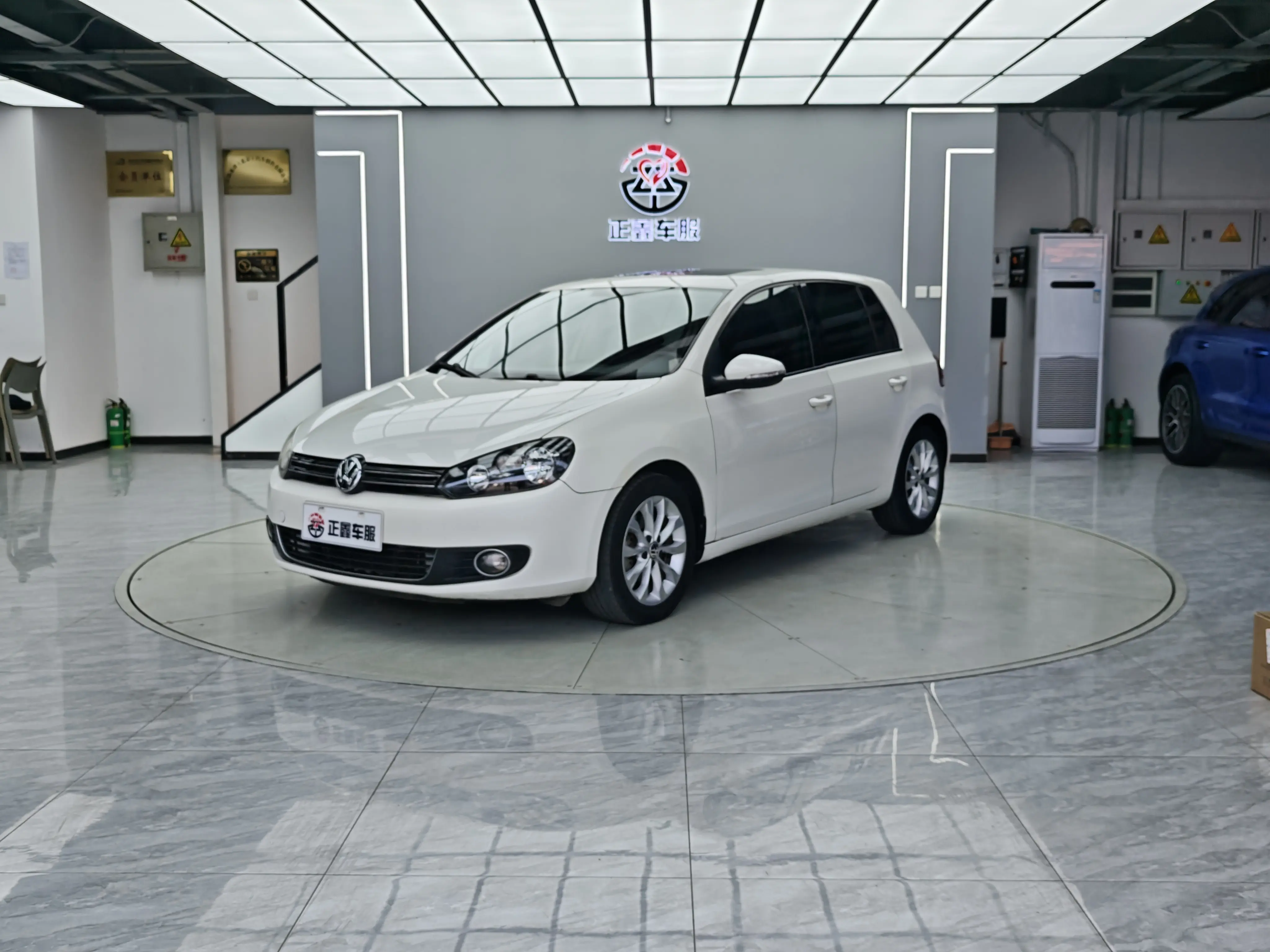 Volkswagen Golf  из Китая