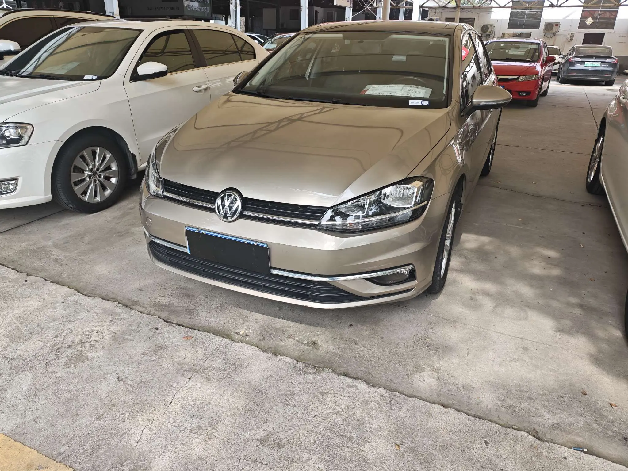 Volkswagen Golf  из Китая