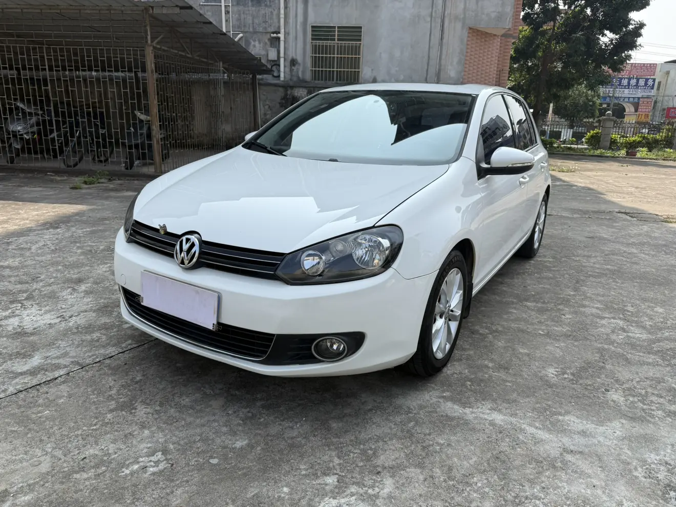 Volkswagen Golf  из Китая