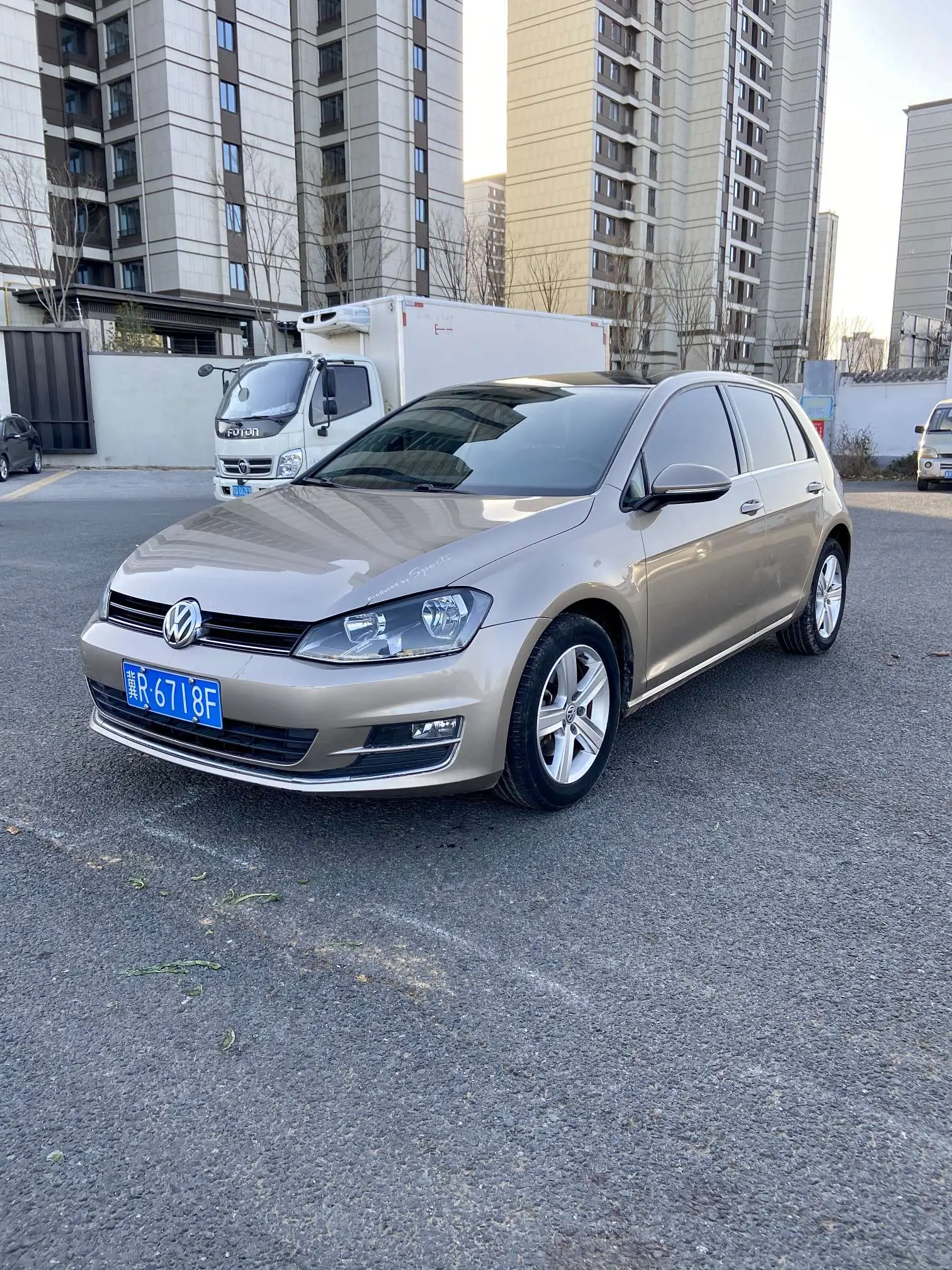 Volkswagen Golf  из Китая