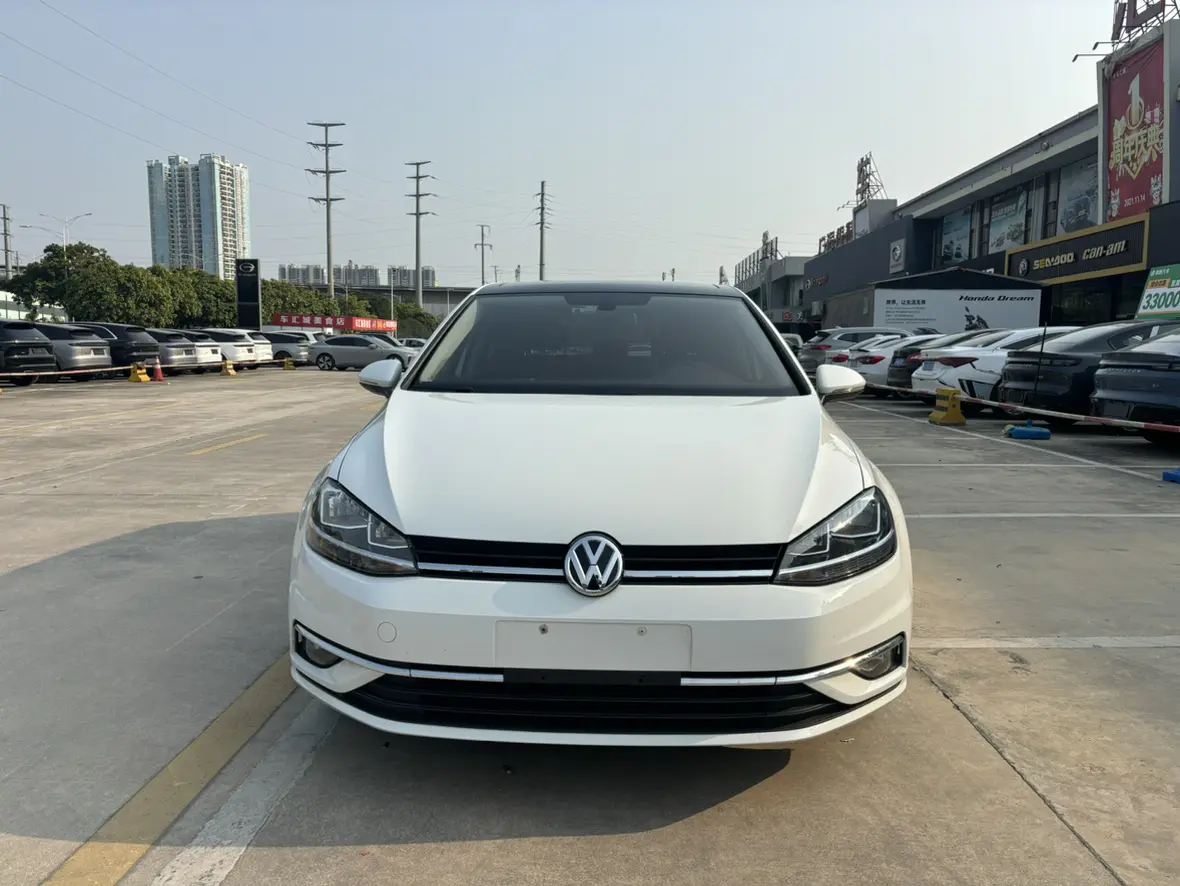 Volkswagen Golf  из Китая