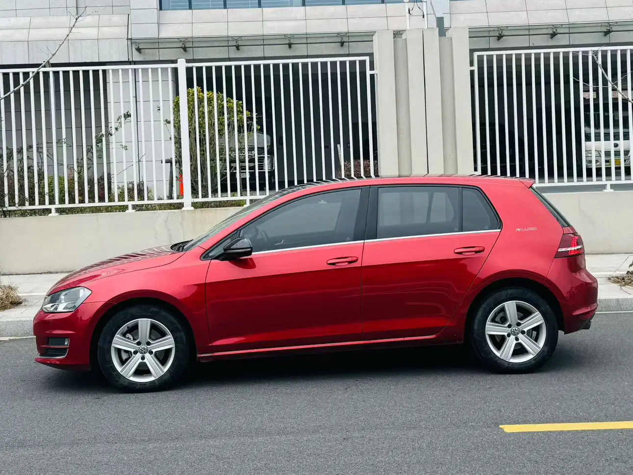 Volkswagen Golf  из Китая