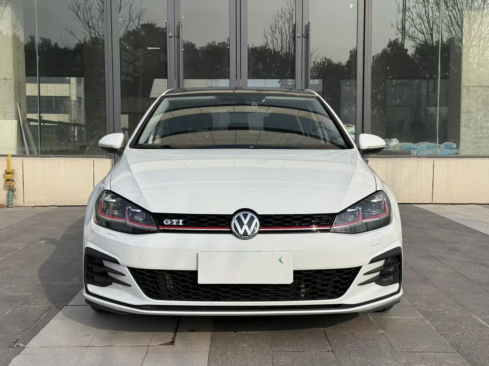 Volkswagen Golf  из Китая