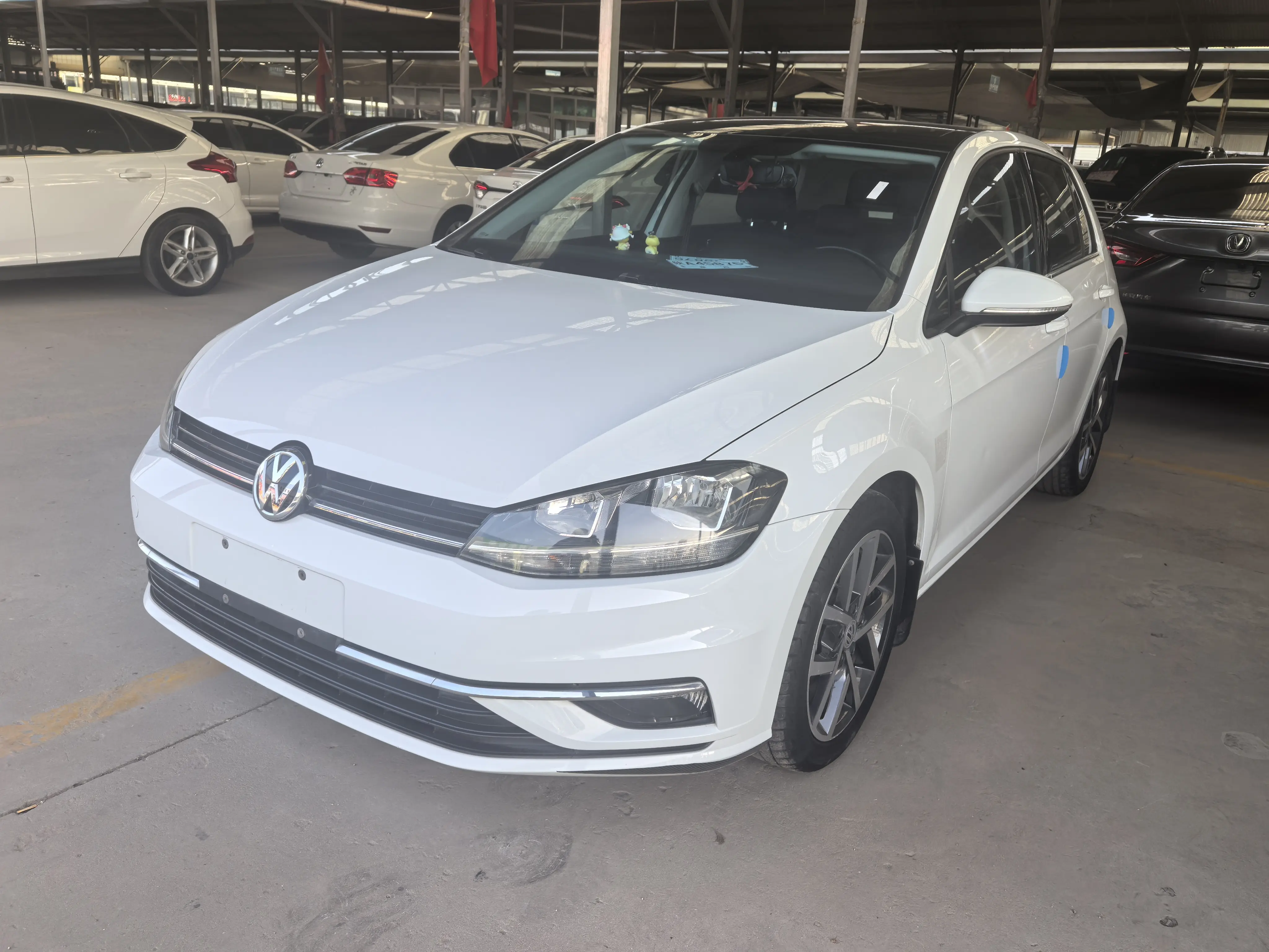 Volkswagen Golf  из Китая