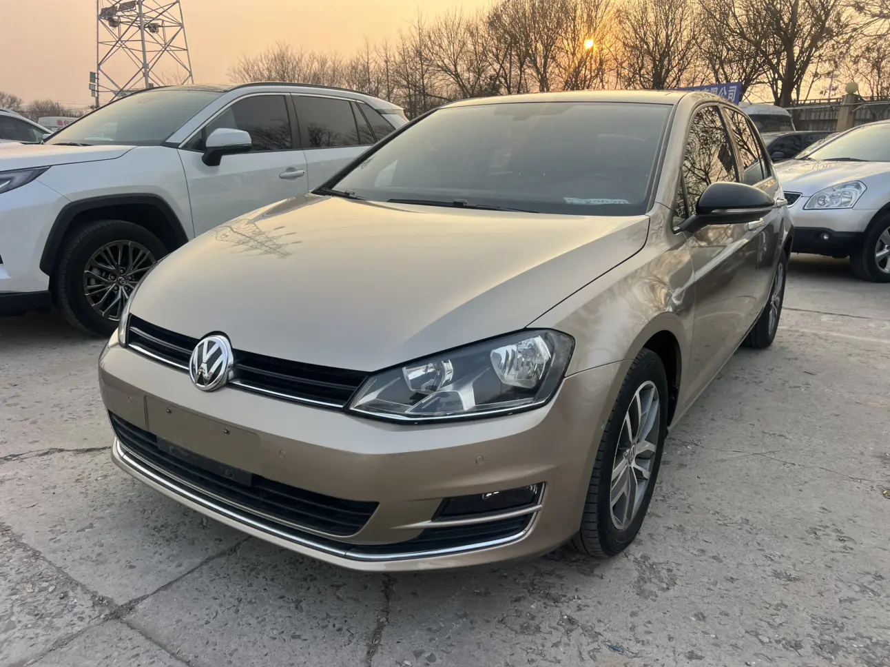 Volkswagen Golf  из Китая