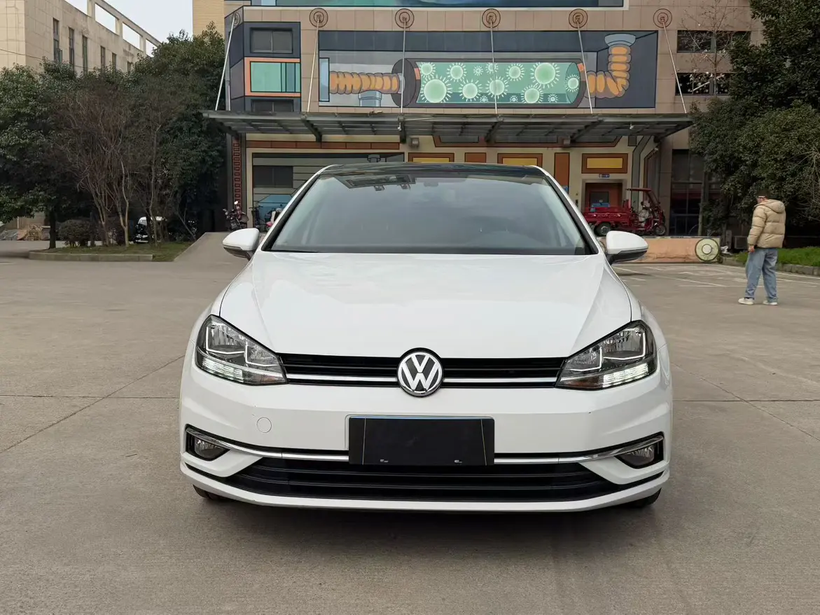 Volkswagen Golf  из Китая