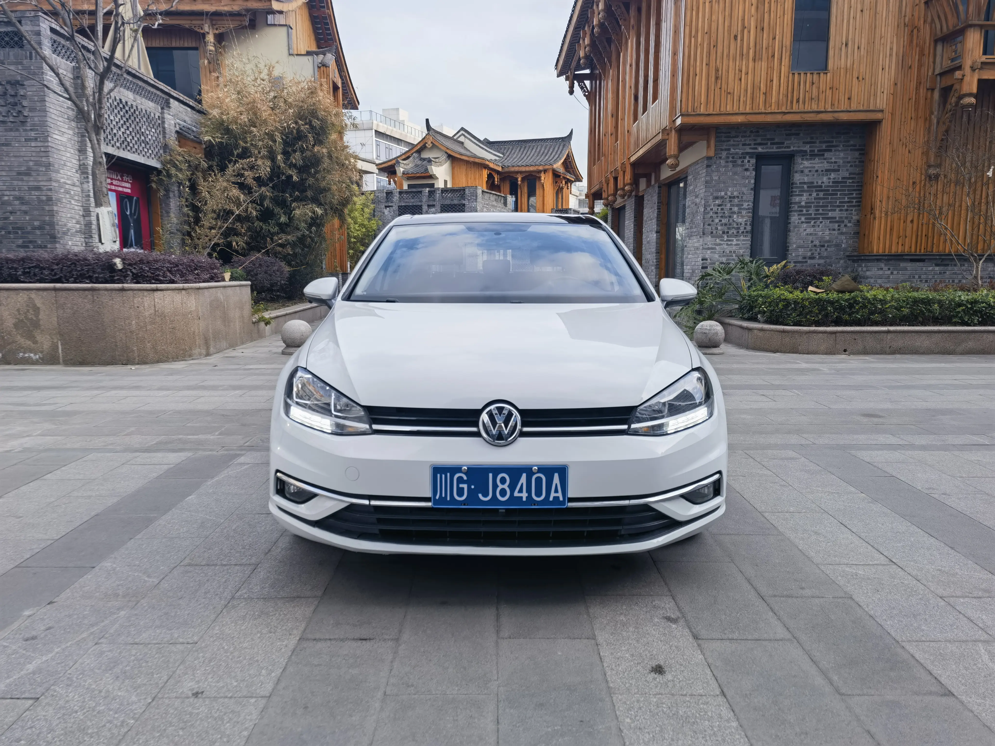 Volkswagen Golf  из Китая