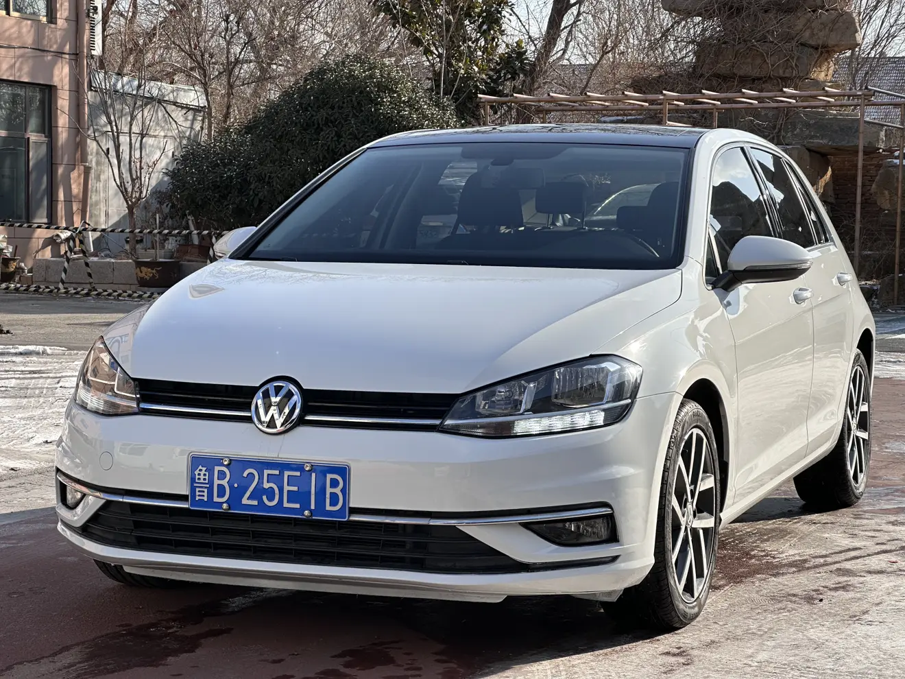Volkswagen Golf  из Китая