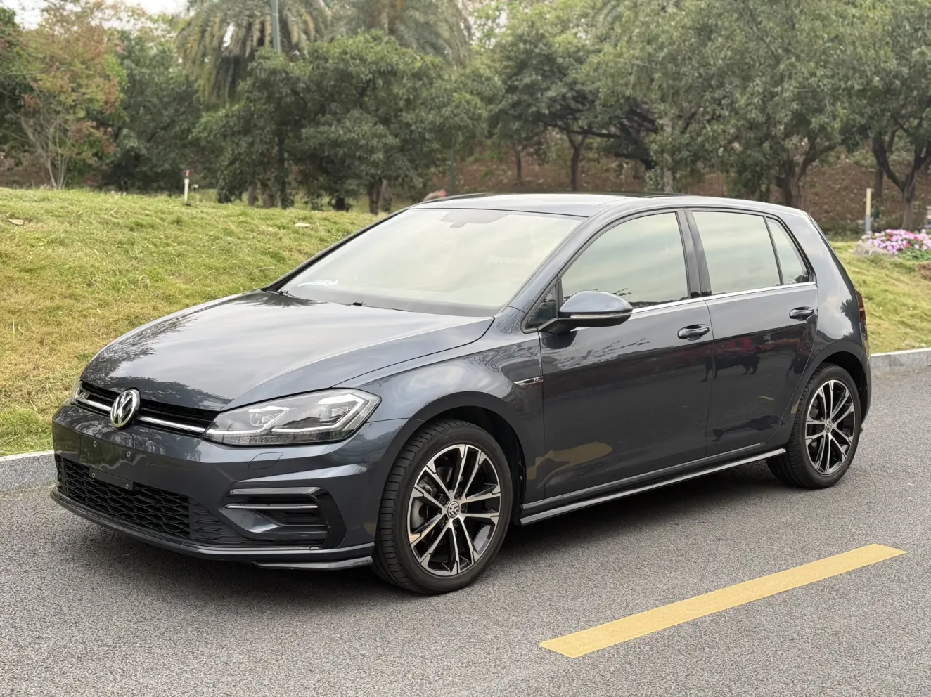 Volkswagen Golf  из Китая