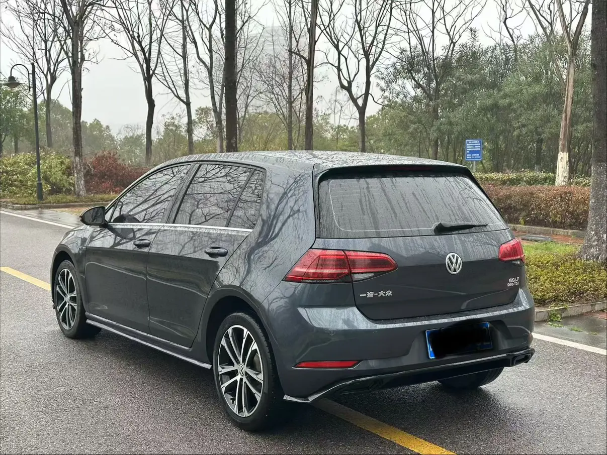 Volkswagen Golf  из Китая