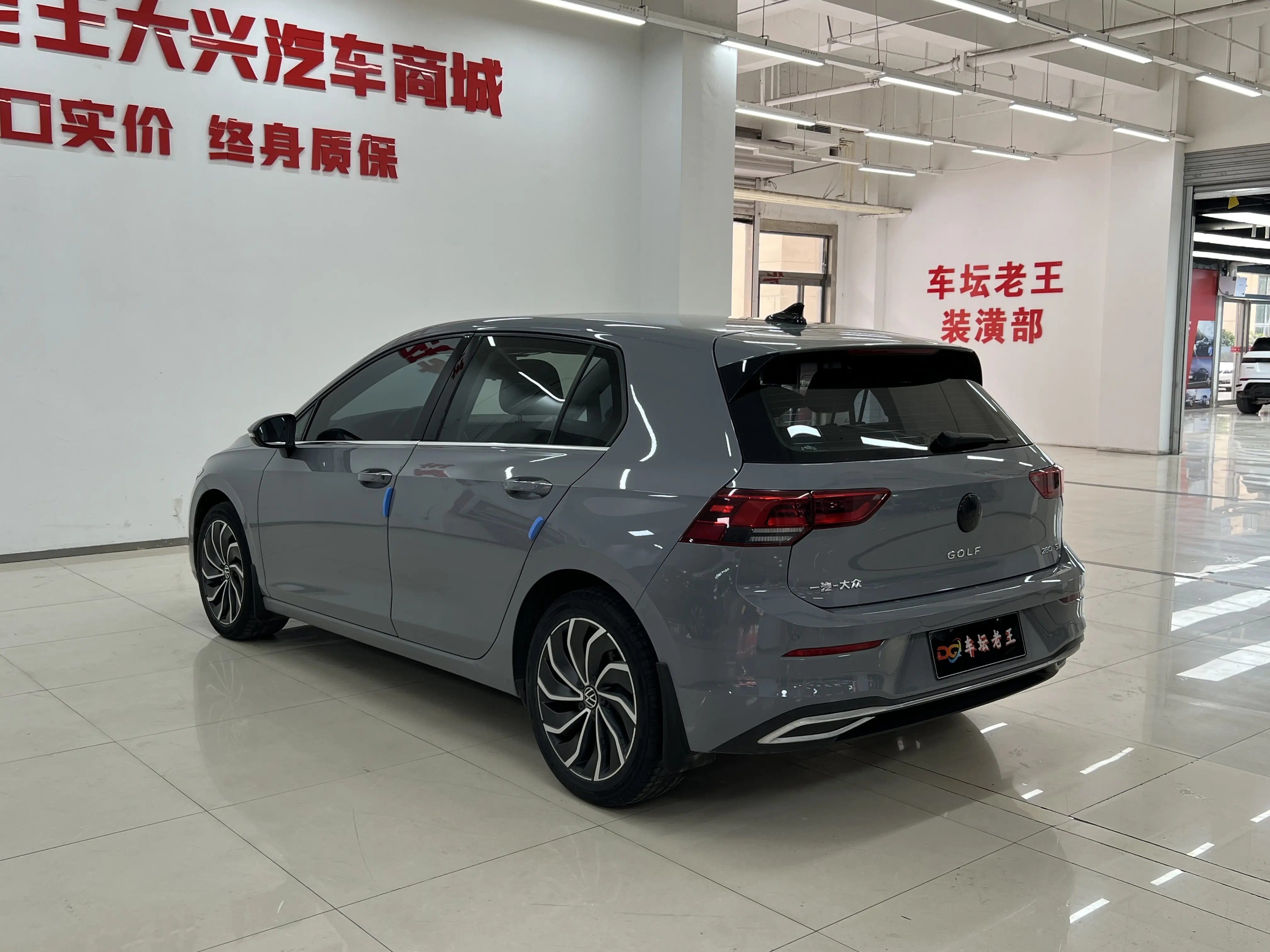 Volkswagen Golf  из Китая