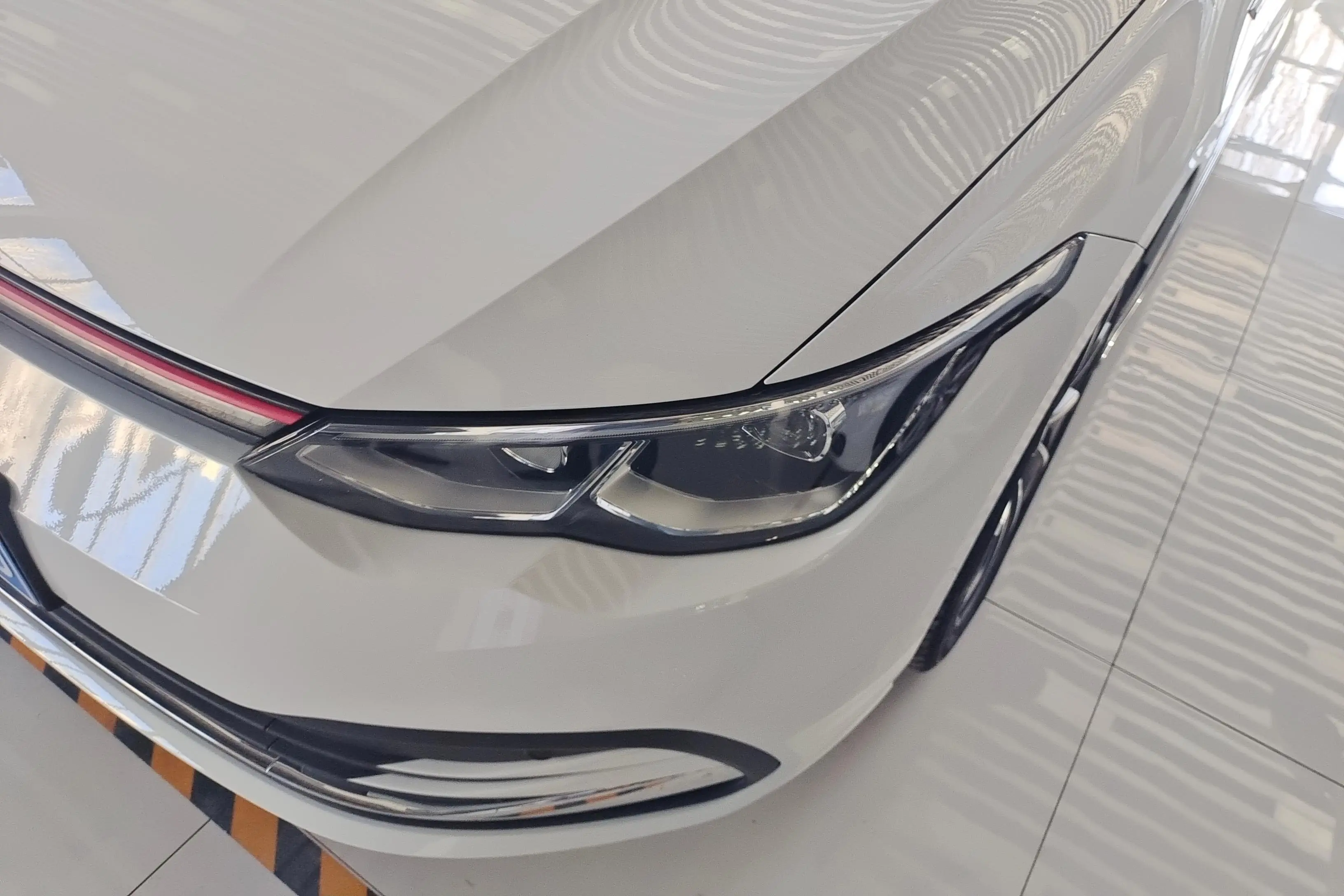 Volkswagen Golf  из Китая