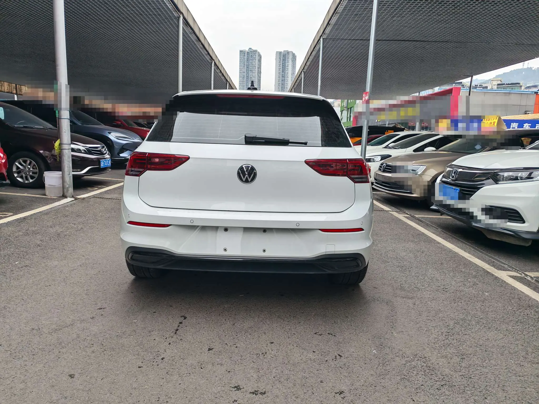 Volkswagen Golf  из Китая