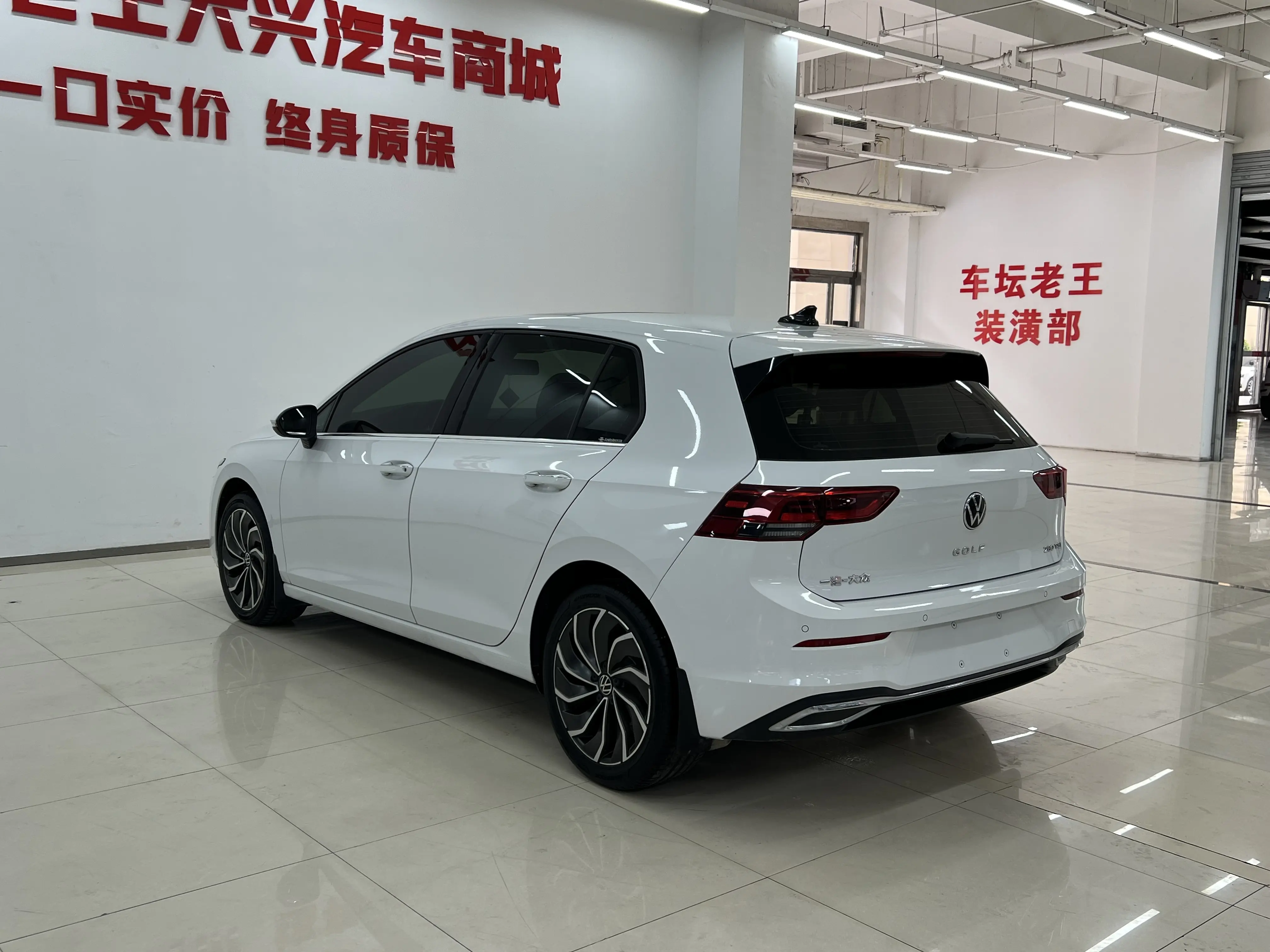 Volkswagen Golf  из Китая