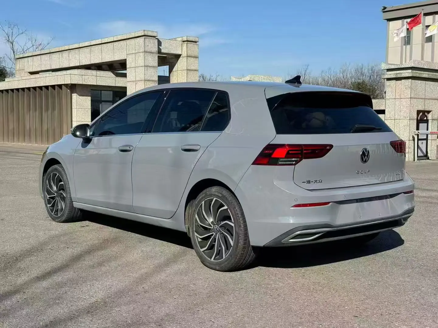 Volkswagen Golf  из Китая