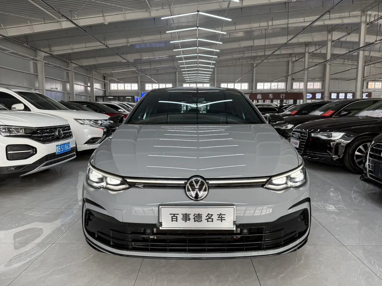 Volkswagen Golf  из Китая