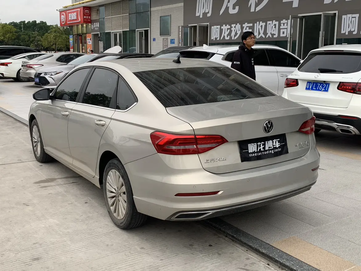 Volkswagen Lavida  из Китая