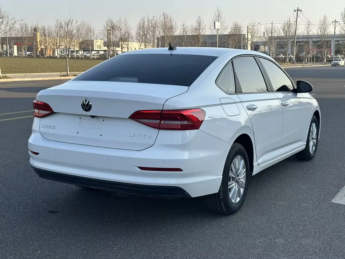 Volkswagen Lavida  из Китая