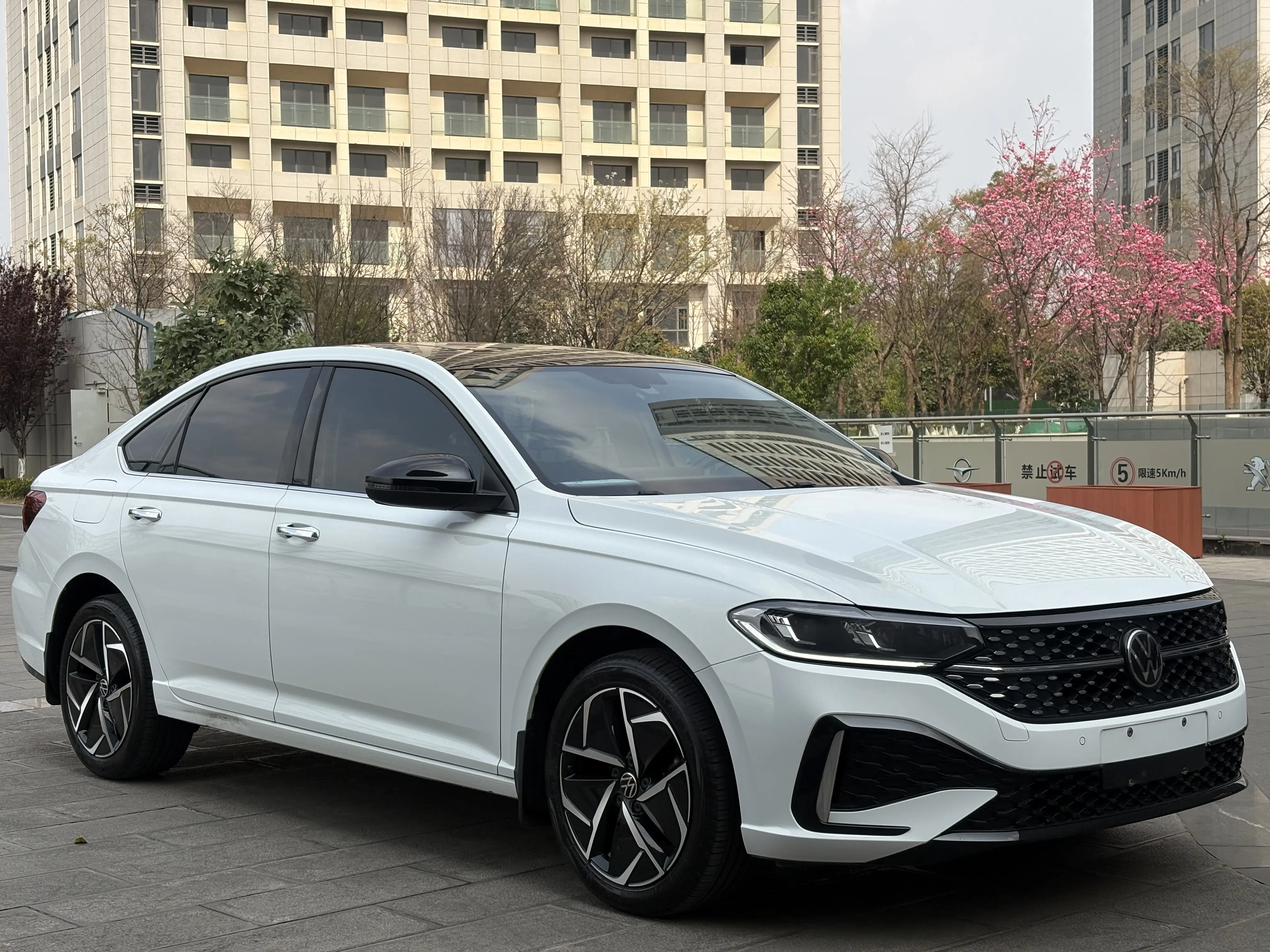 Volkswagen Lavida  из Китая