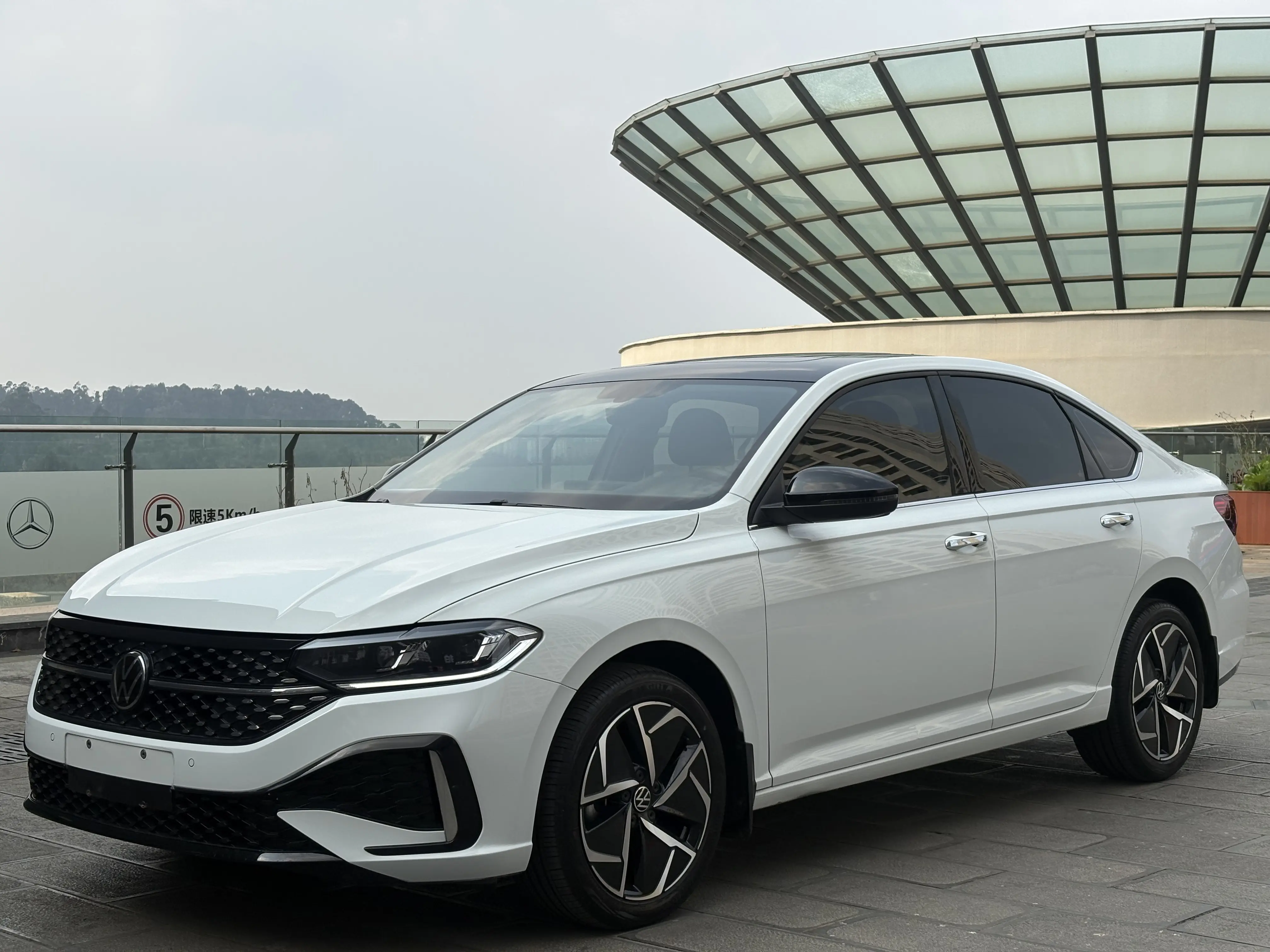 Volkswagen Lavida  из Китая