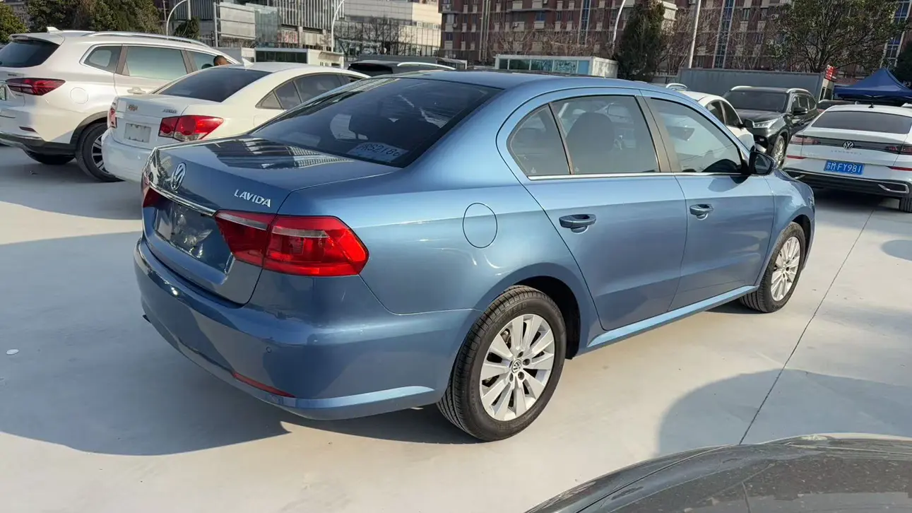 Volkswagen Lavida  из Китая