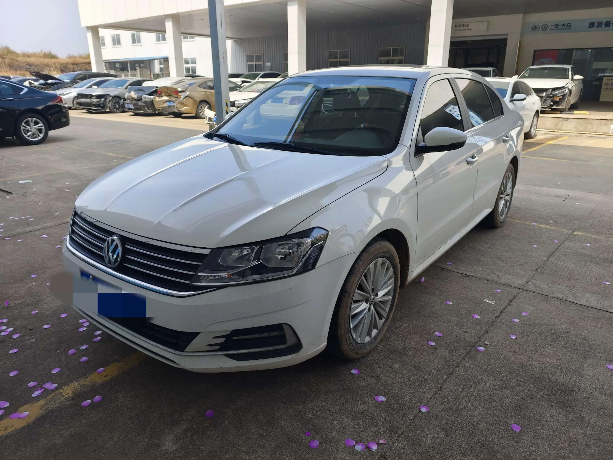 Volkswagen Lavida  из Китая