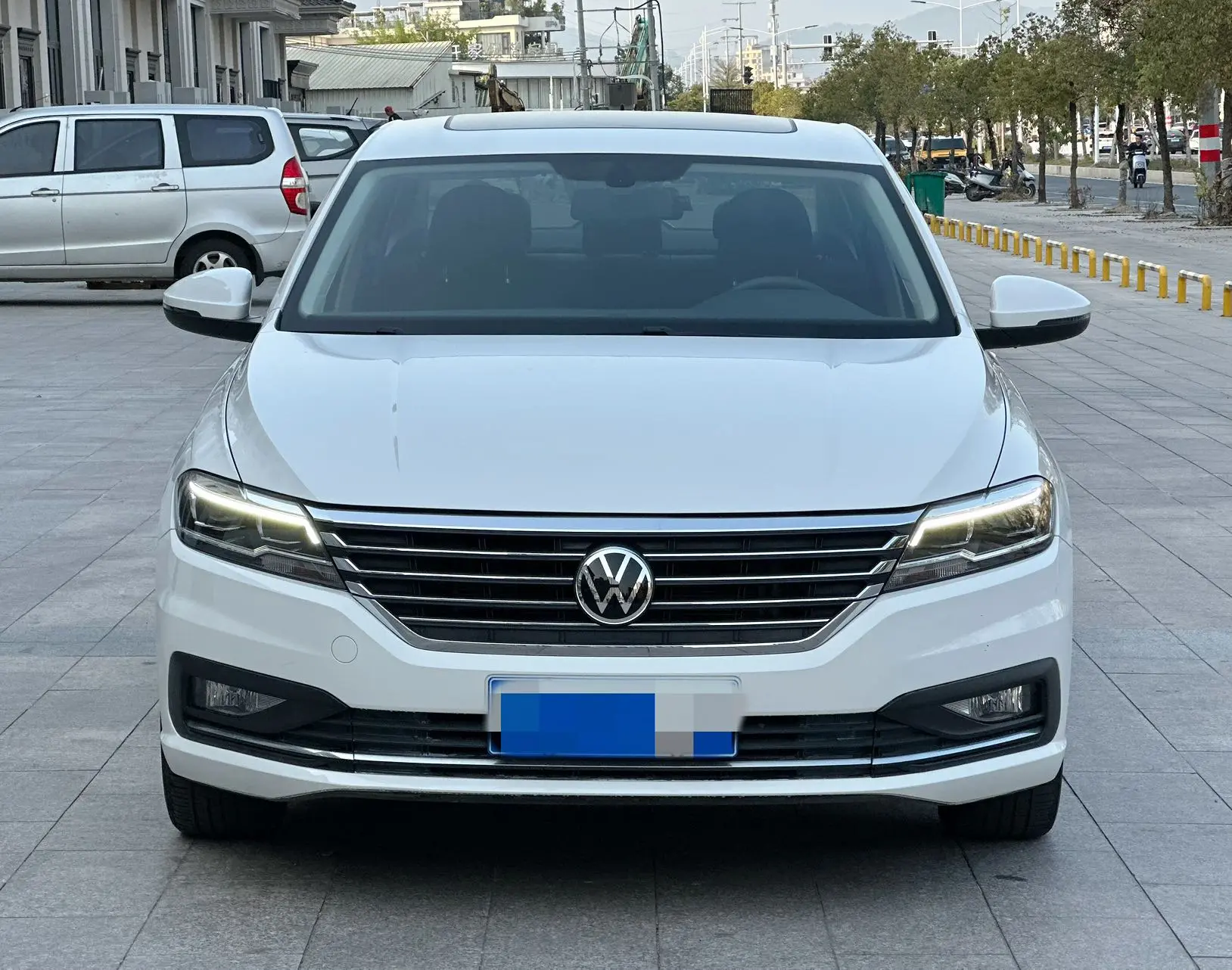 Volkswagen Lavida  из Китая