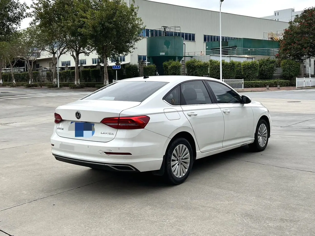 Volkswagen Lavida  из Китая