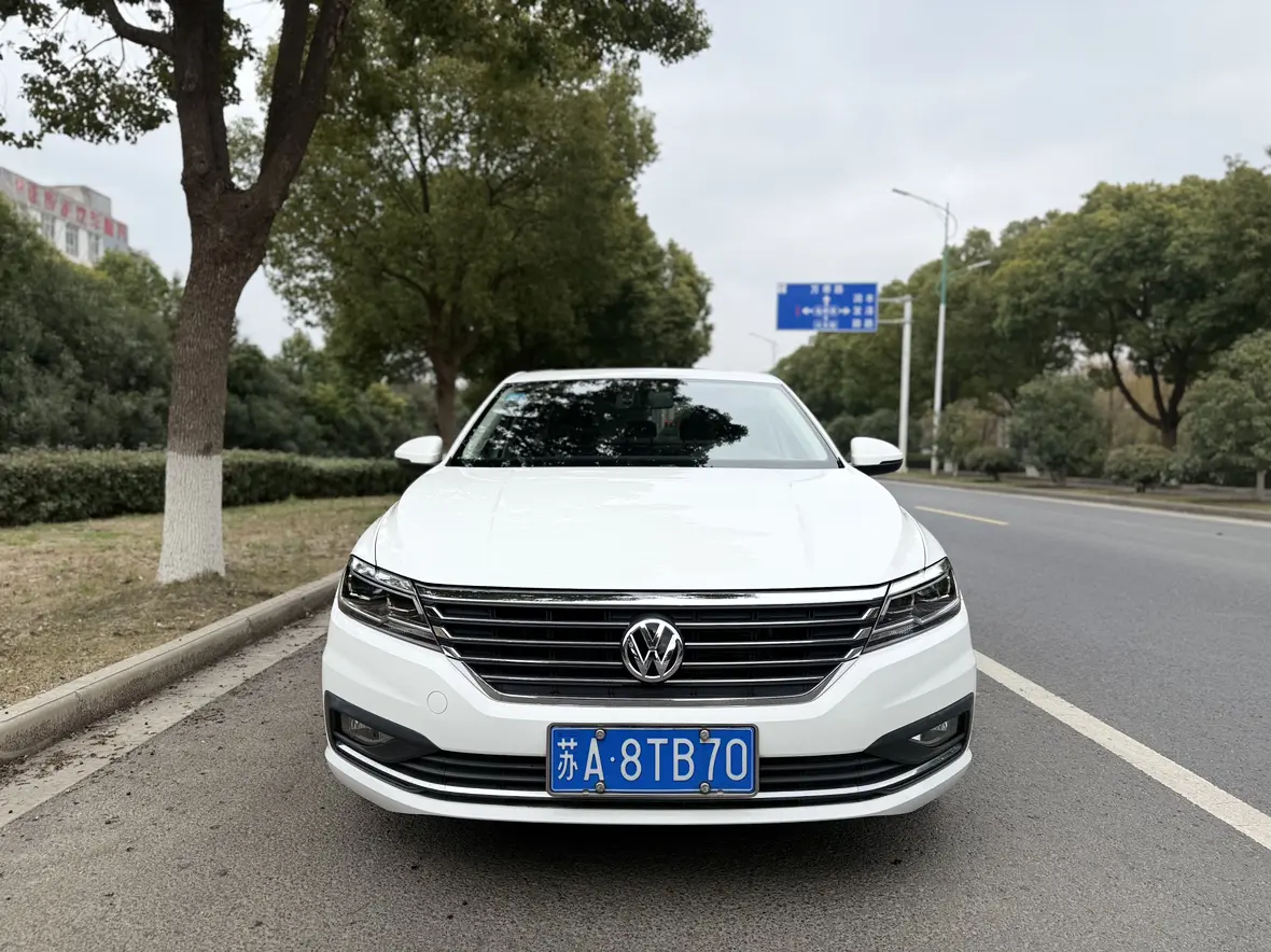 Volkswagen Lavida  из Китая