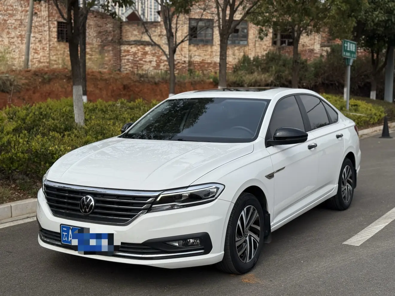 Volkswagen Lavida  из Китая