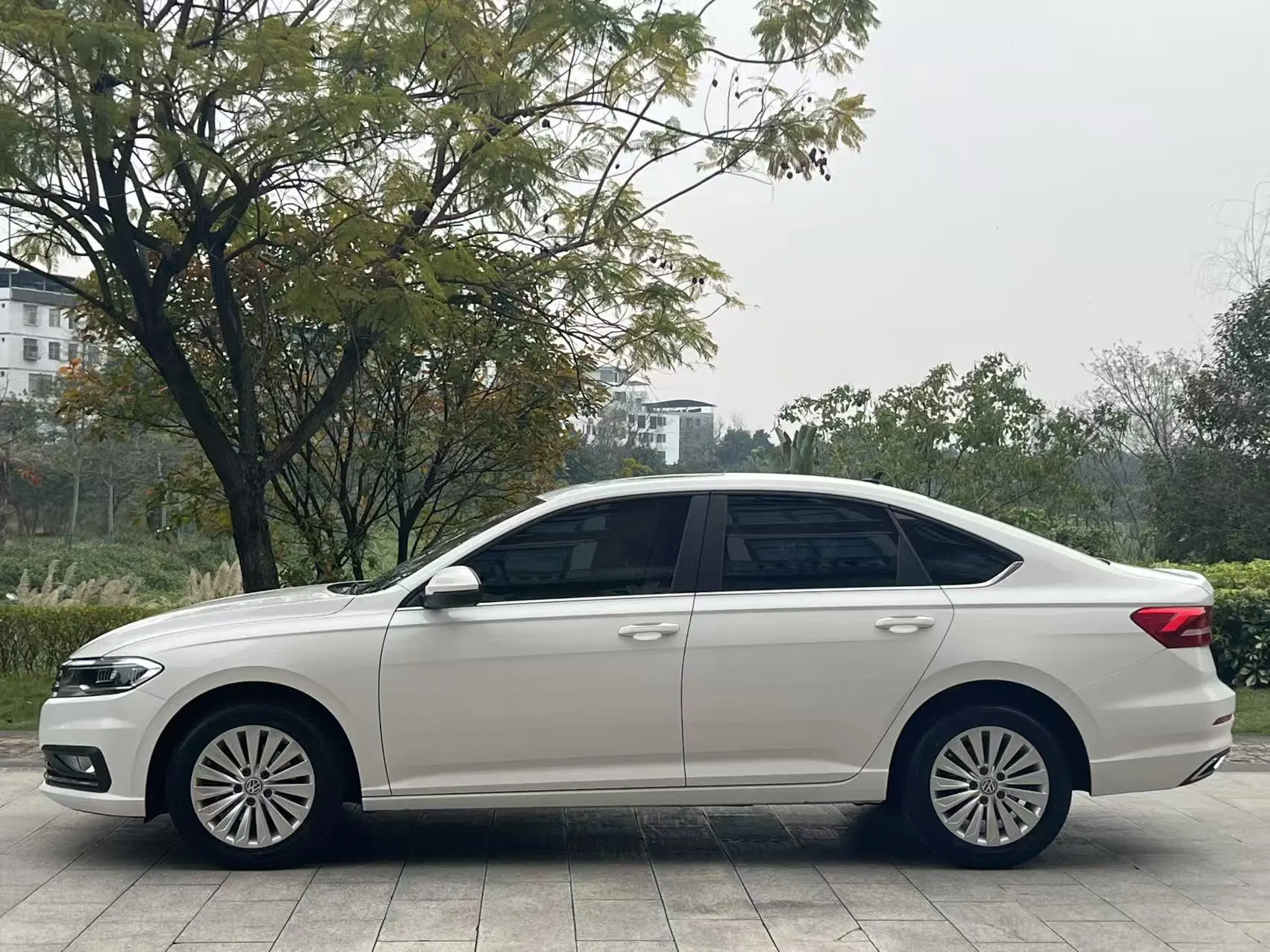 Volkswagen Lavida  из Китая