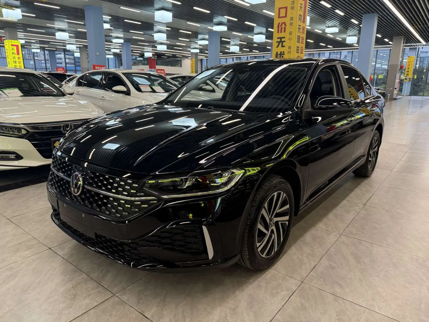 Volkswagen Lavida  из Китая