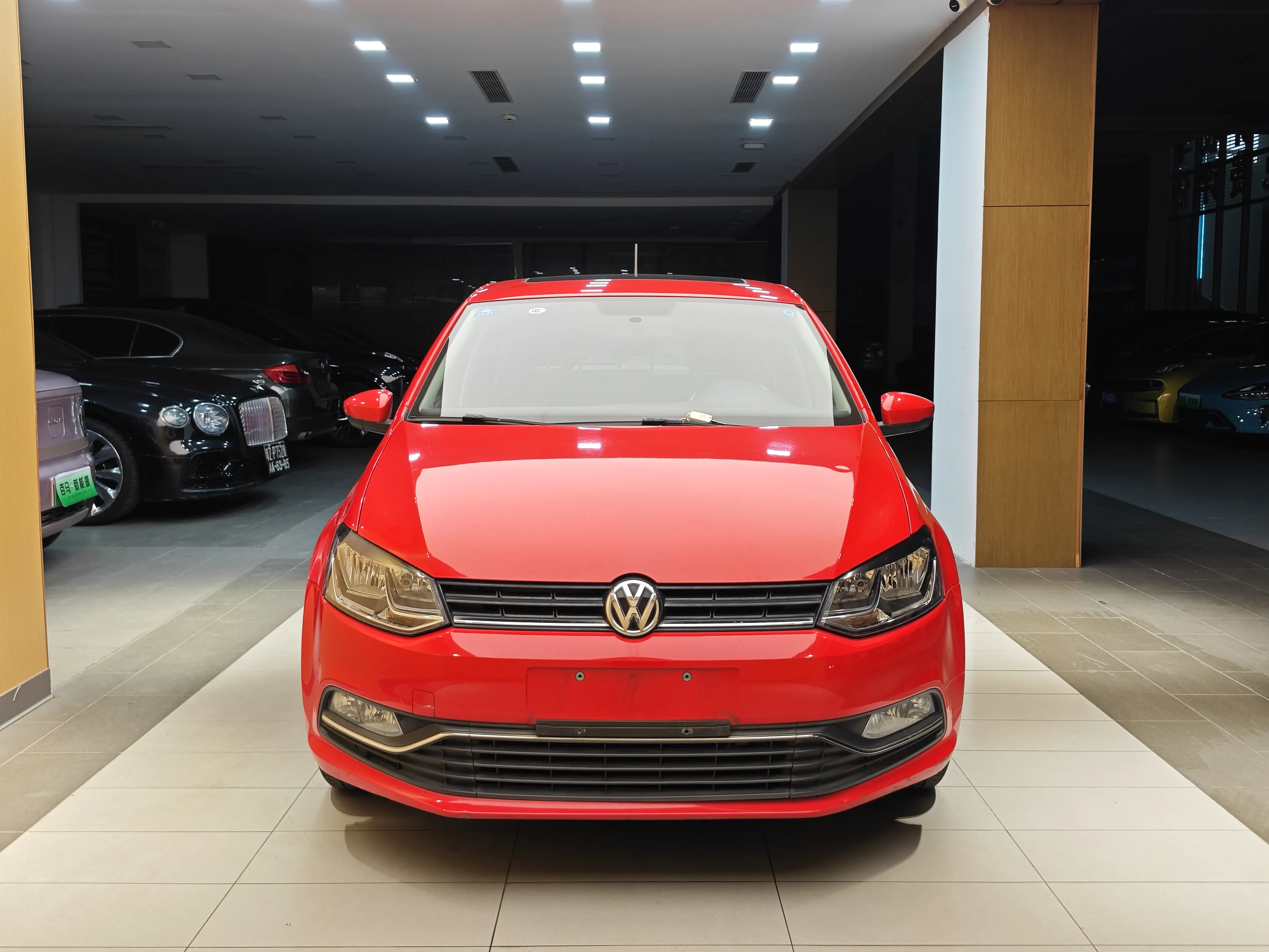 Volkswagen Polo  из Китая