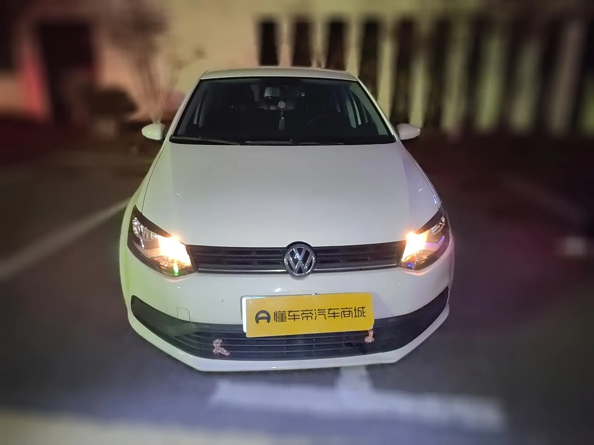 Volkswagen Polo  из Китая