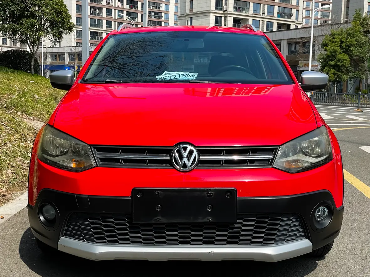 Volkswagen Polo  из Китая