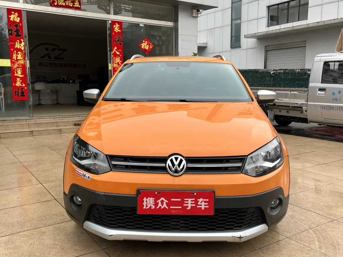 Volkswagen Polo  из Китая