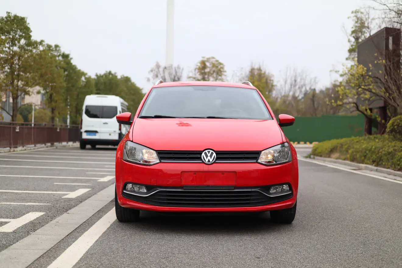 Volkswagen Polo  из Китая