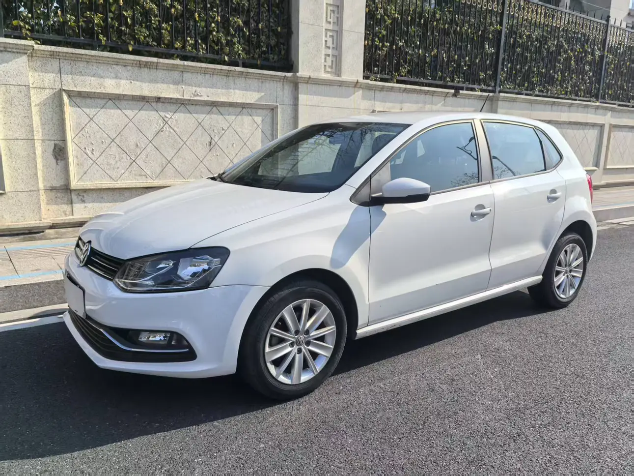 Volkswagen Polo  из Китая