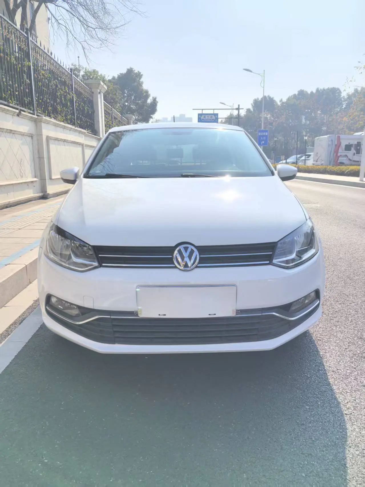 Volkswagen Polo  из Китая
